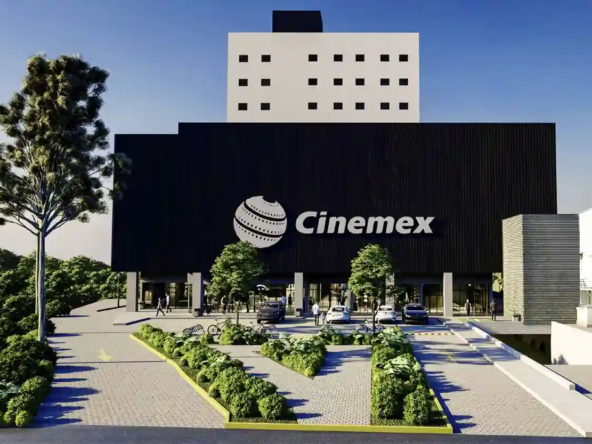 edificio con letras cinemex